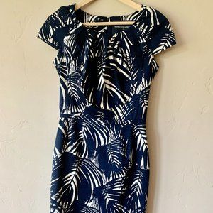 beautiful brand new Samantha Sung dress size 4